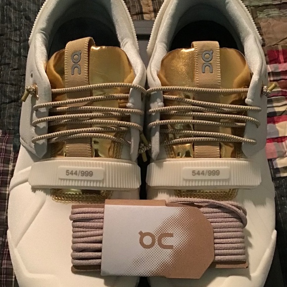 💎💎LUXURY LISTING: On Running Cloud Edge Moon 👟👟 - Picture 1 of 6